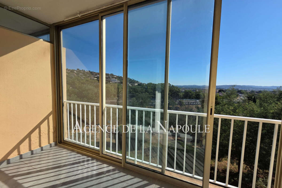 Appartement 40 m² à Mandelieu-La-Napoule  - photo 4