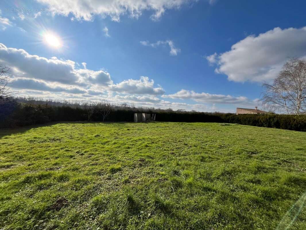 Terrain à VILLEFRANCHE-DE-LAURAGAIS