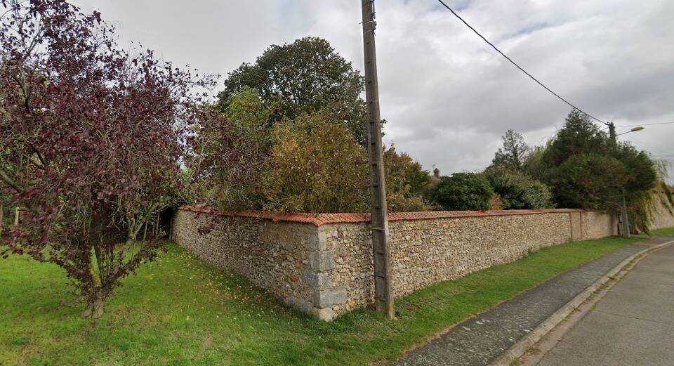 Terrain à AMILLY