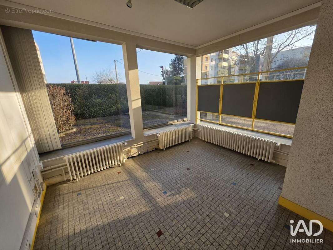 Photo 3 - Commerce à VESOUL