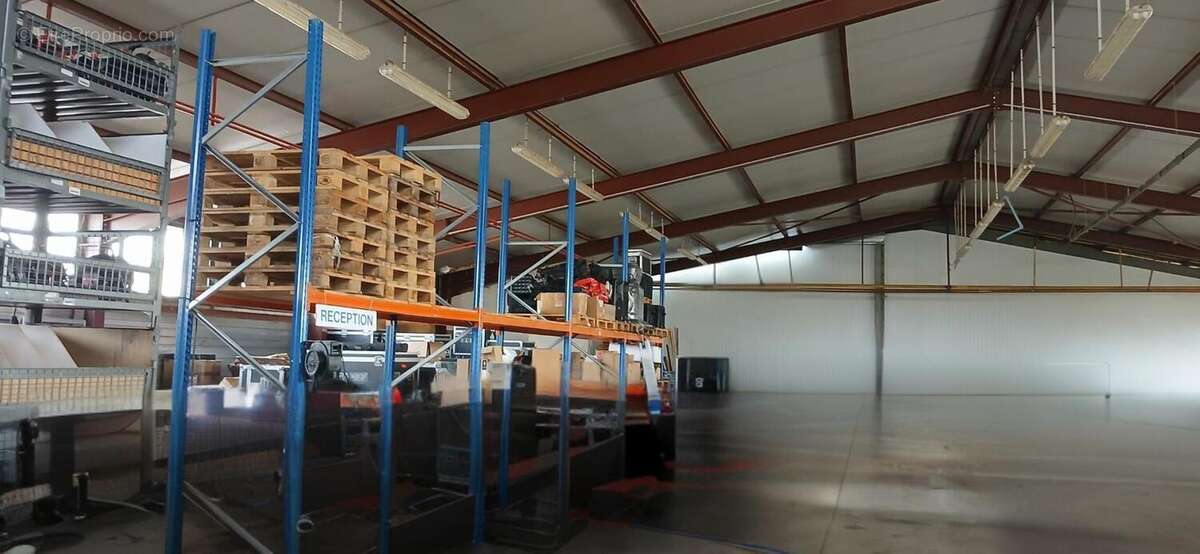 Commerce à FROIDECONCHE