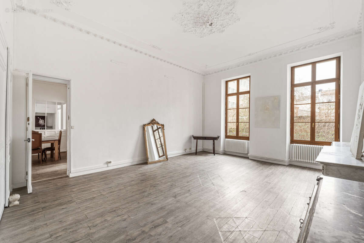 Type 4 de 144 m2 Haussmannien    Quartier des Antiquaires-13006 - photo 5