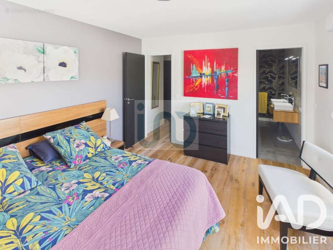 Maison 168 m² à La Flotte  - photo 8