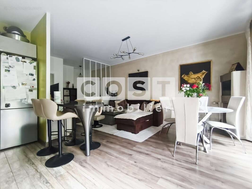 Appartement à GENNEVILLIERS