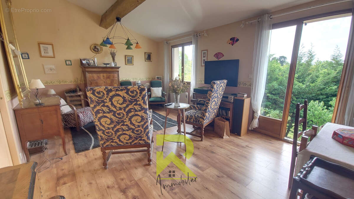 Maison à PEYREFITTE-SUR-L'HERS