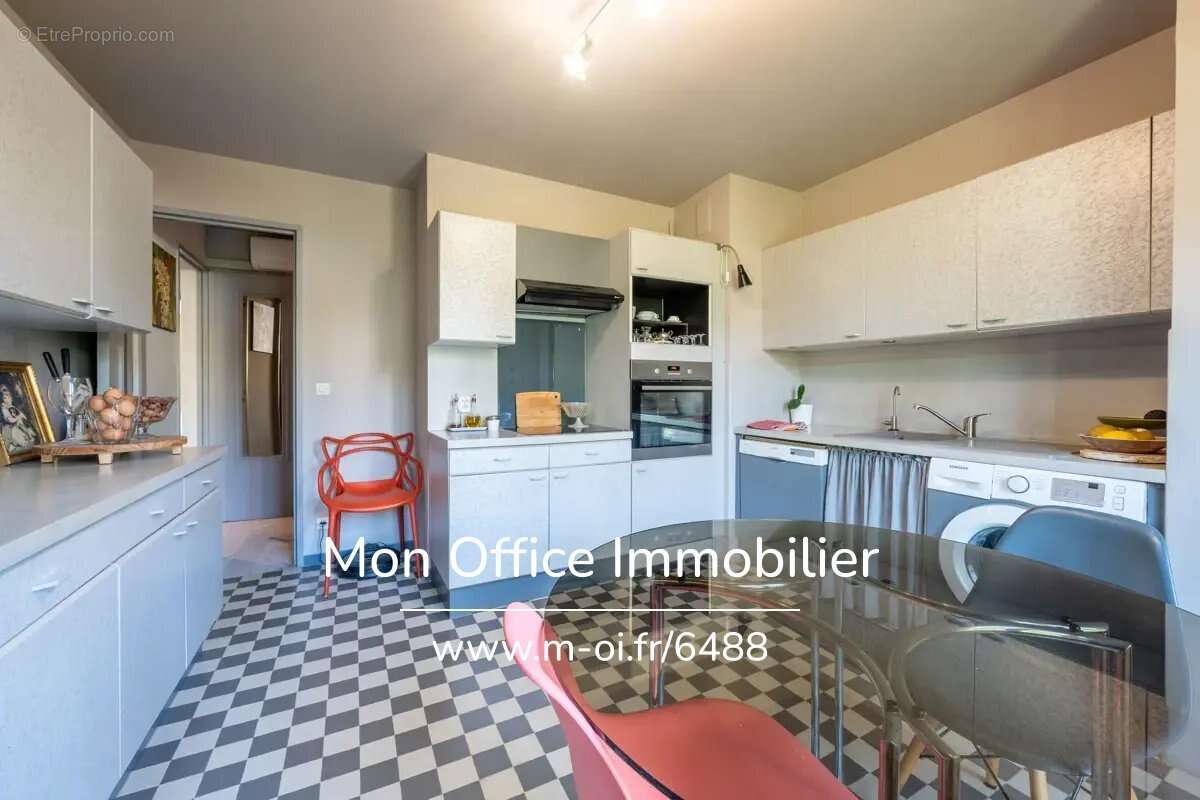 Référence : 6488-MAC - Appartement 3/4 pièces avec terrasse, cave et garage - photo 2