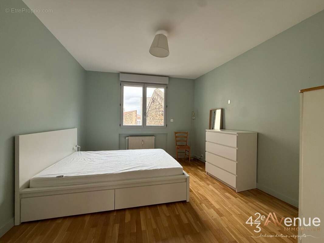 Appartement à SAINT-ETIENNE