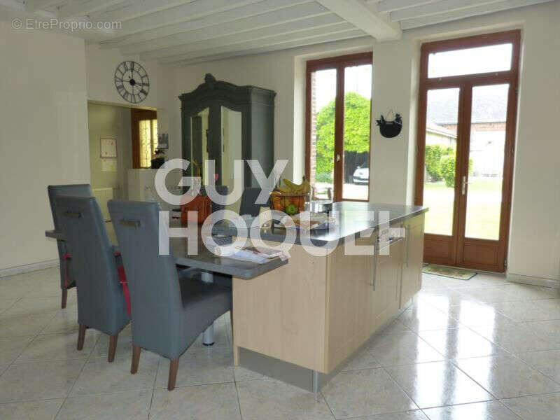 Maison à FERE-CHAMPENOISE