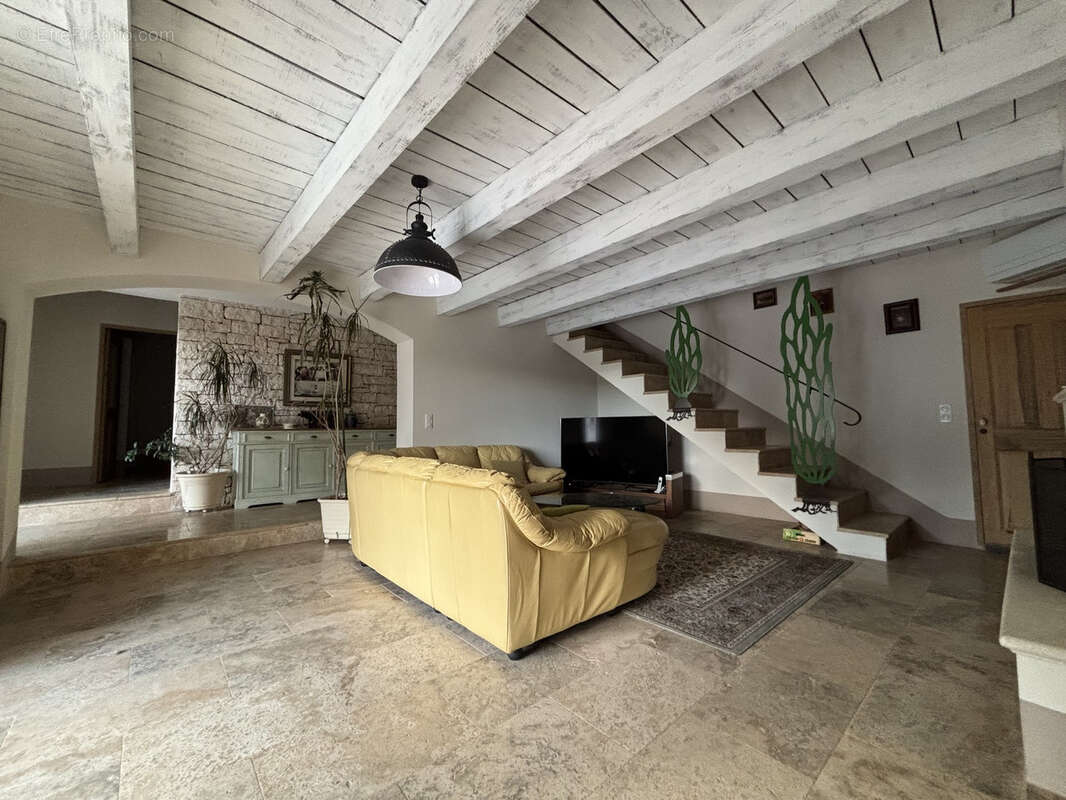 Maison à GOUDARGUES