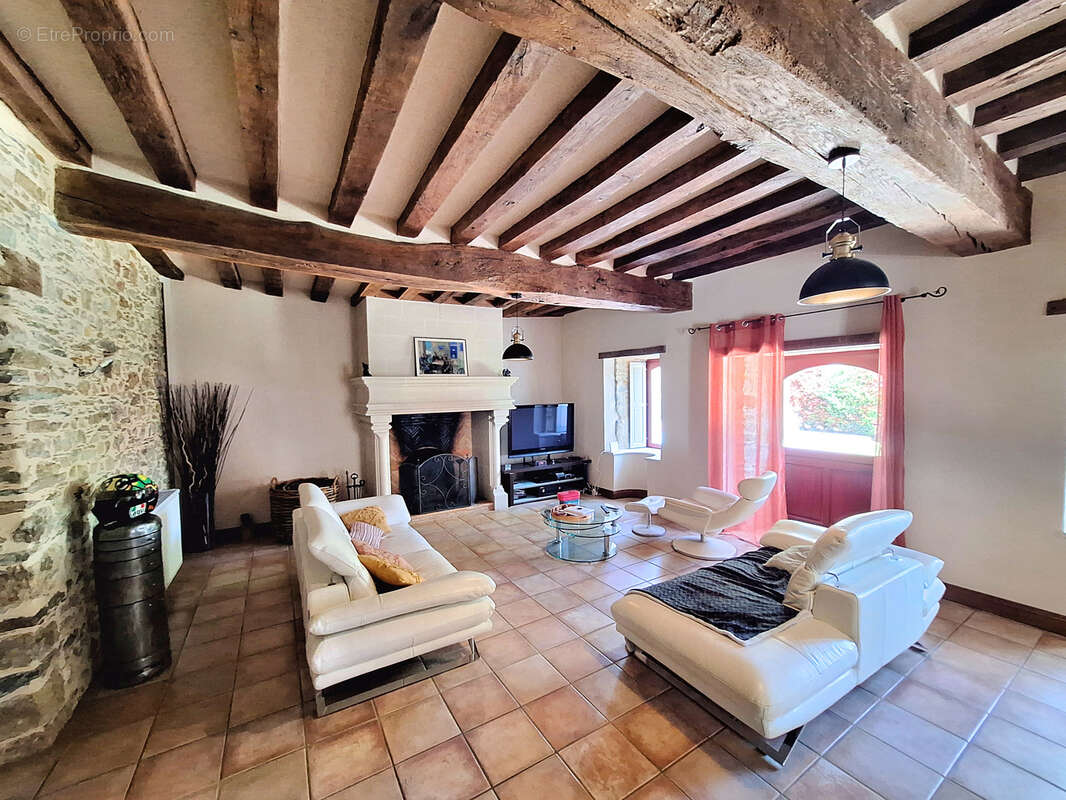 Longère de caractère avec 5 chambres - photo 8