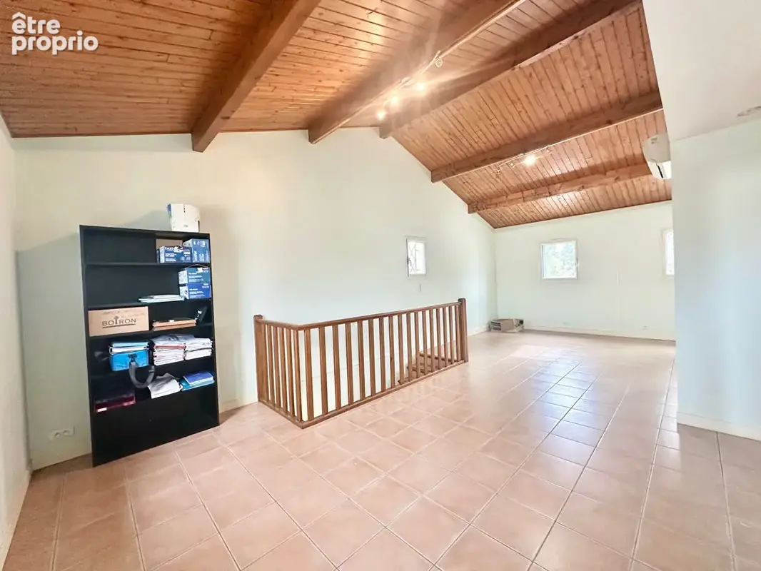 Appartement T2 à Fleury avec murs commerciaux - photo 3