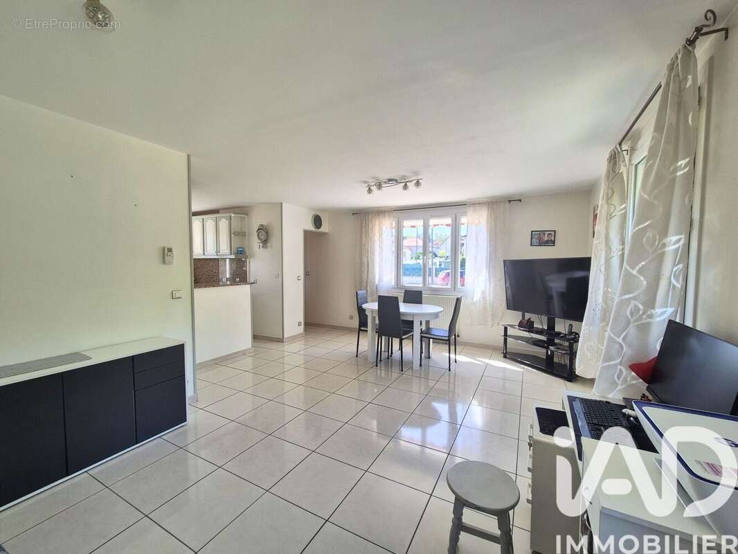 Photo 6 - Maison à EVRY