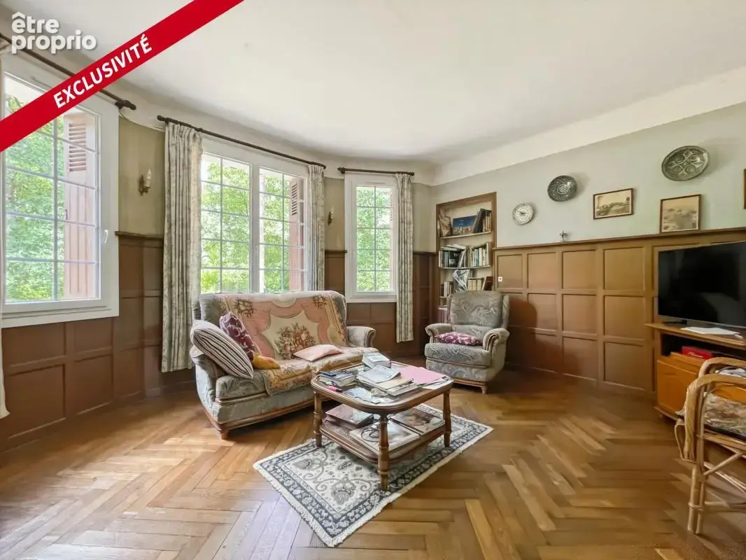 Maison bourgeoise en pierre de meulière - 300 m² - photo 7