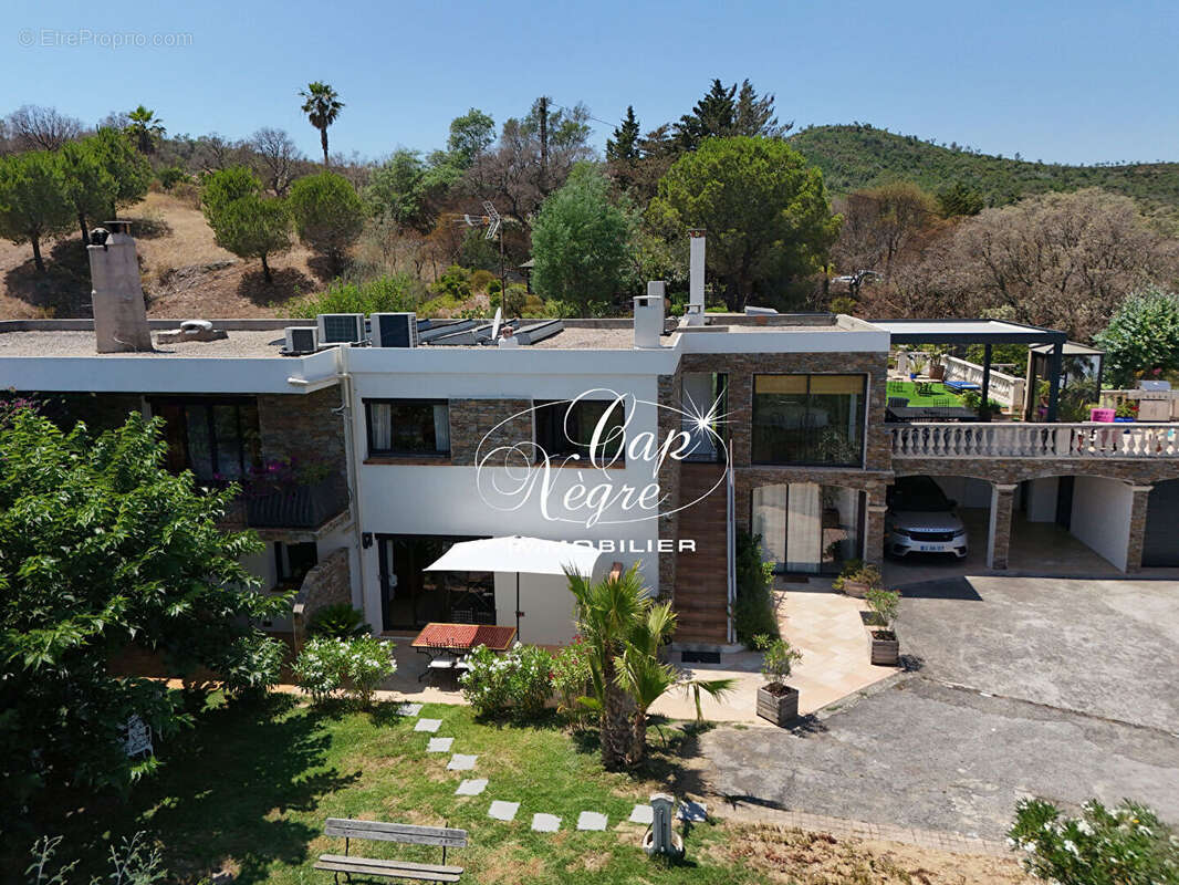 Maison à BORMES-LES-MIMOSAS