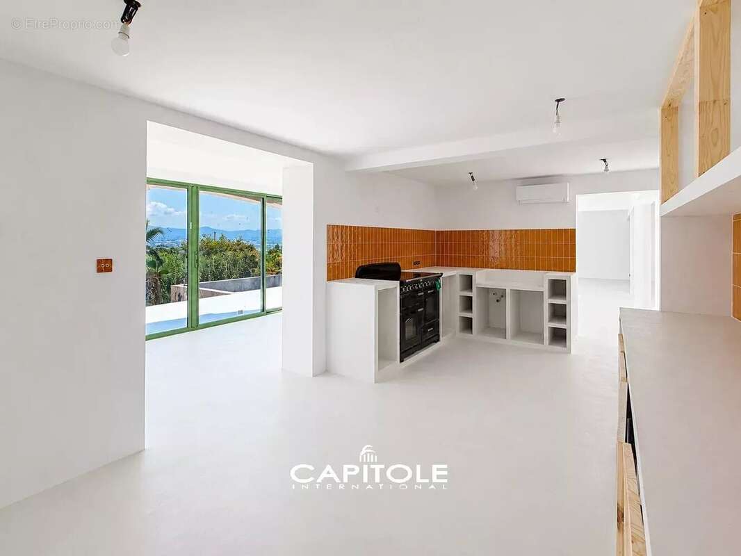 Antibes – villa d’exception rénovée avec vue mer  prestations ultra luxe - photo 13