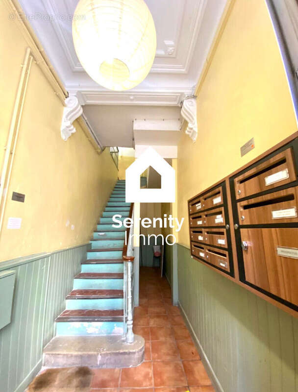 Appartement à MARSEILLE-6E