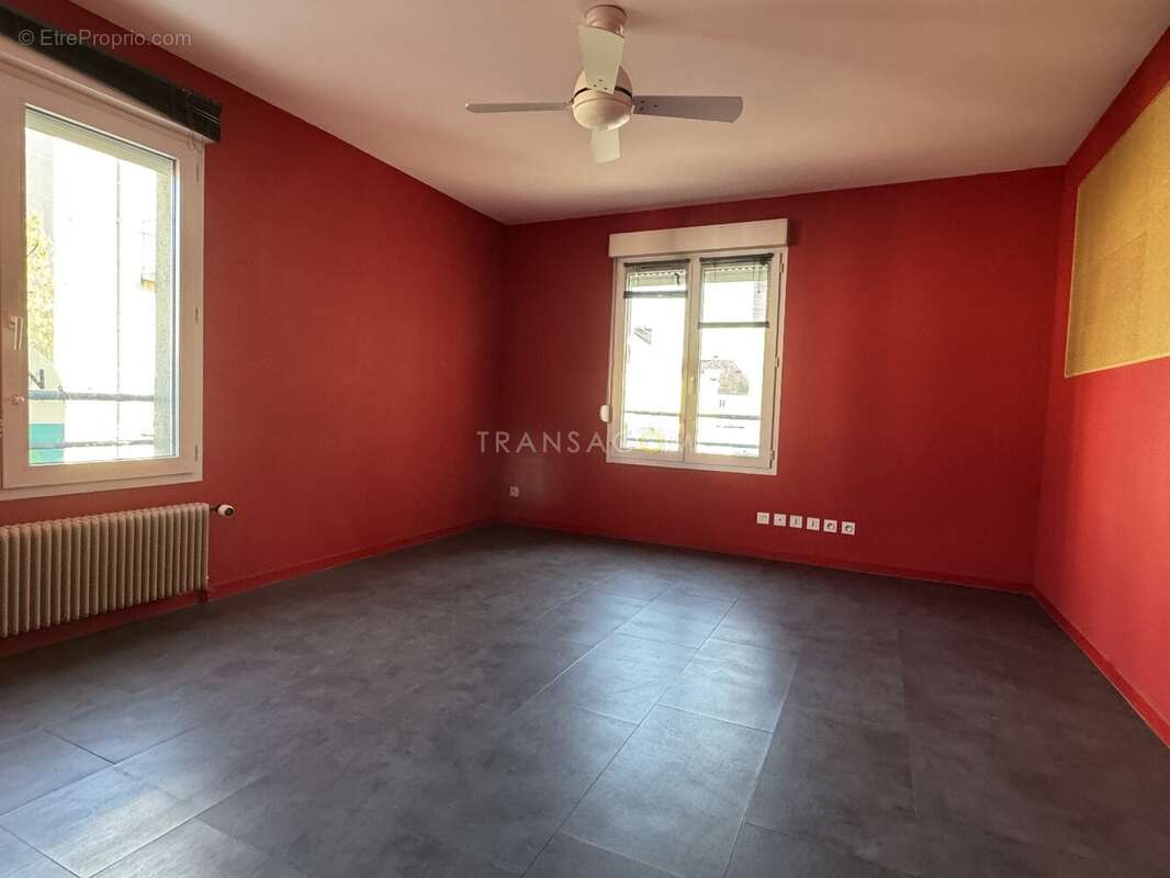 Commerce à SAINT-PIERRE-DES-CORPS