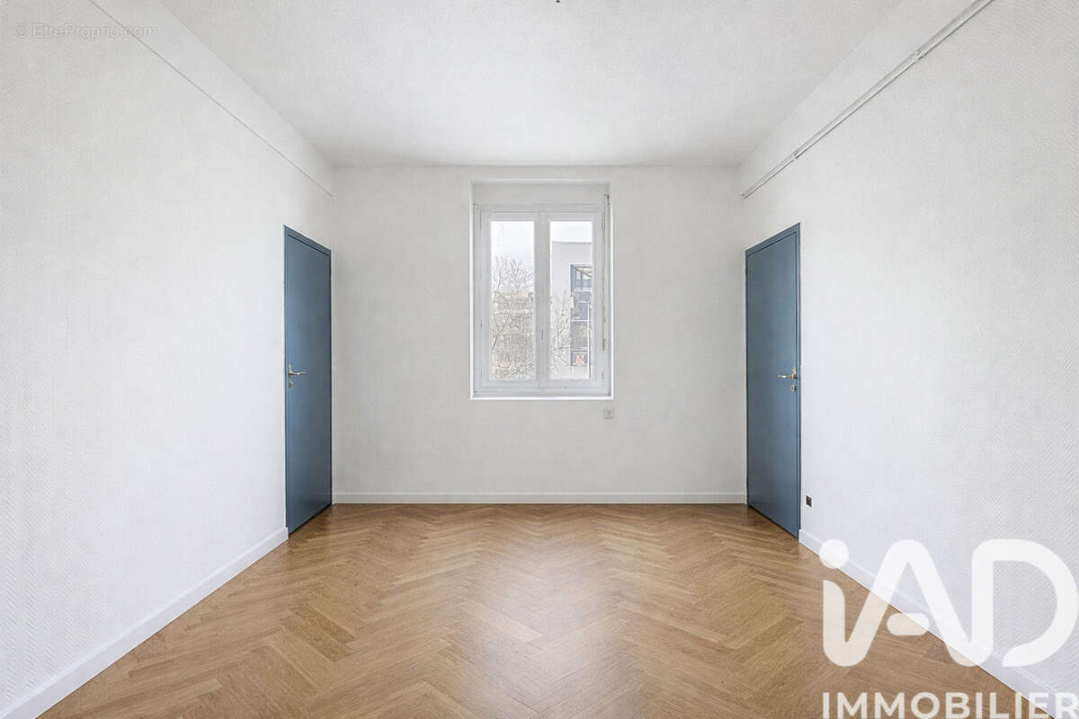 Photo 3 - Appartement à DECINES-CHARPIEU