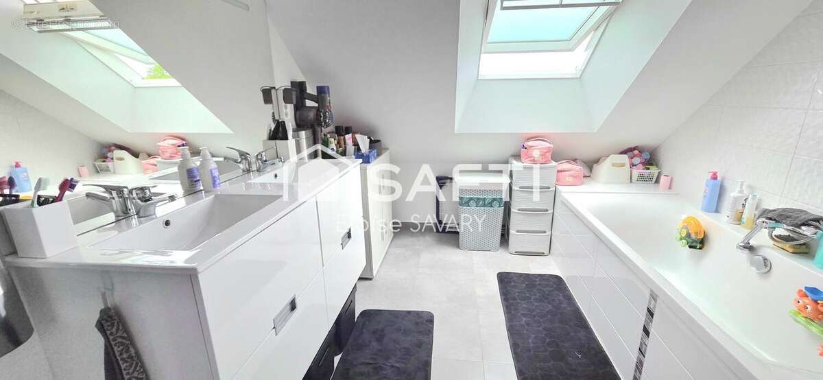 Maison 95 m² à Lauzach  - photo 8
