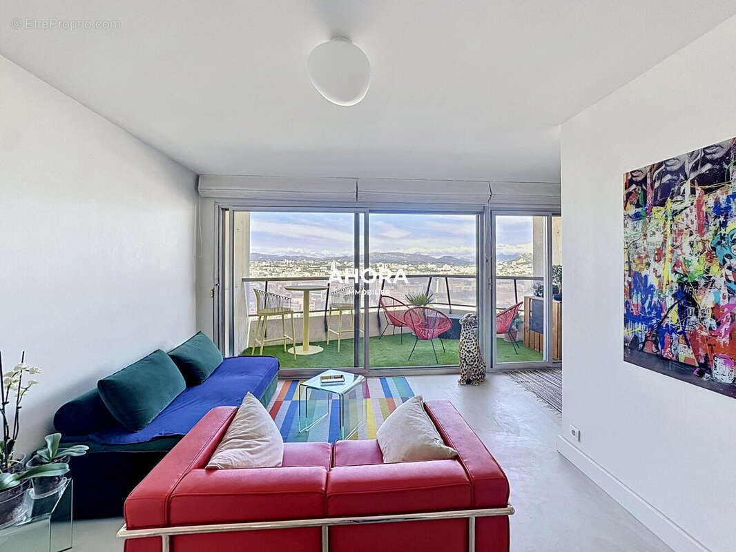 Appartement à MARSEILLE-8E