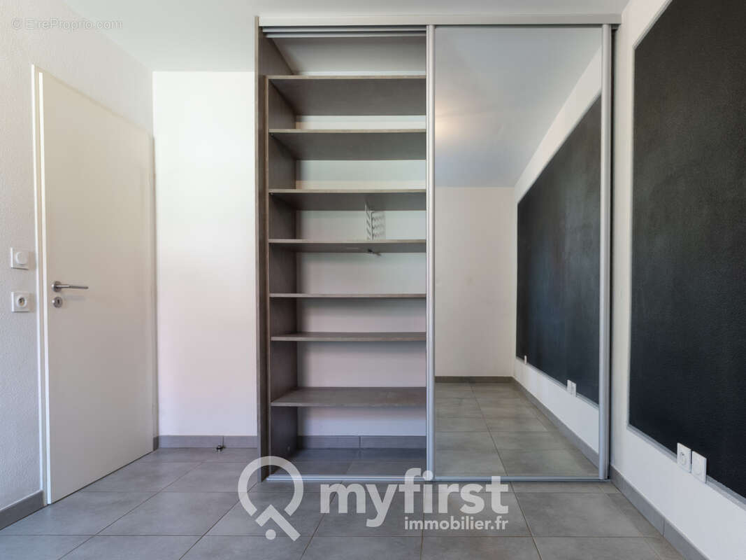 Appartement à LA VALETTE-DU-VAR