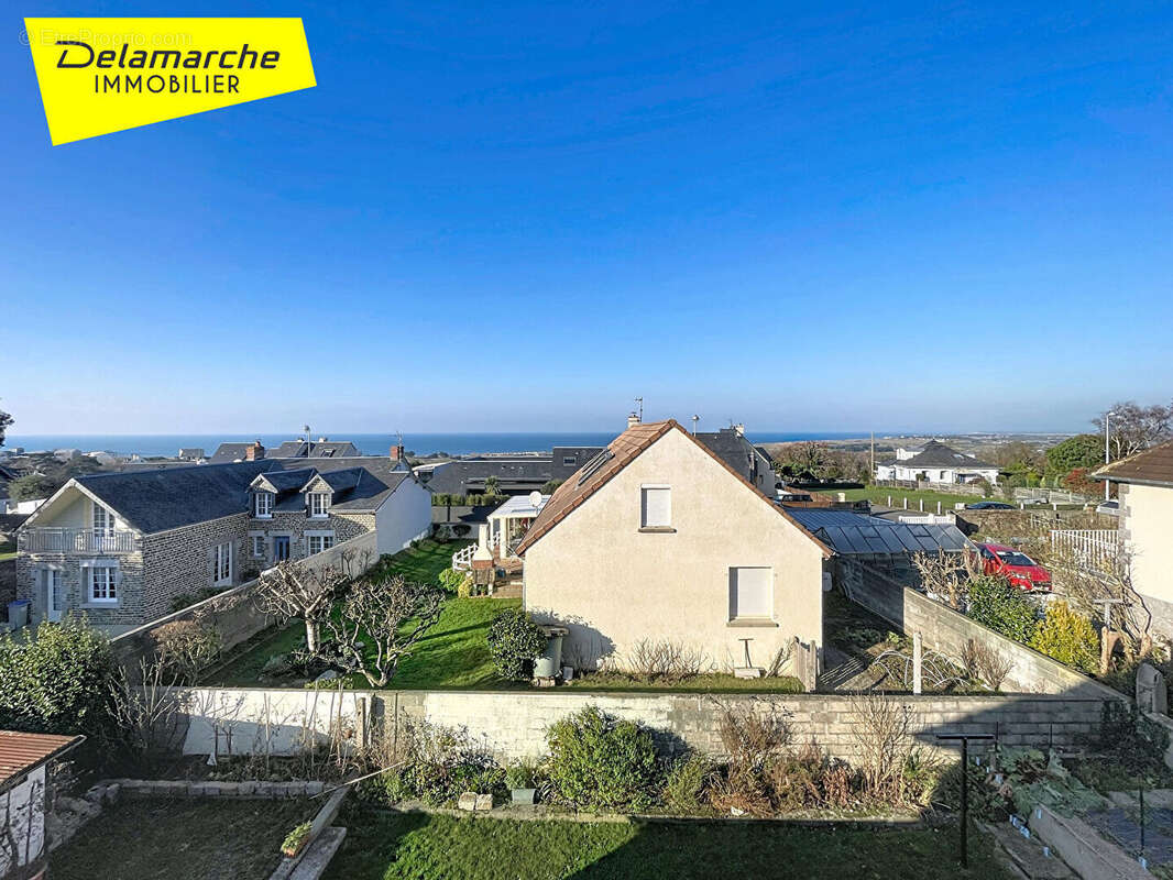 Maison à DONVILLE-LES-BAINS