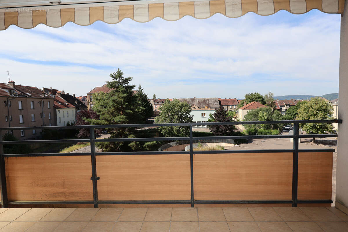 Montigny centre  appartement climatisé avec terrasse 3 chambres 2 garages ascenseur - photo 4