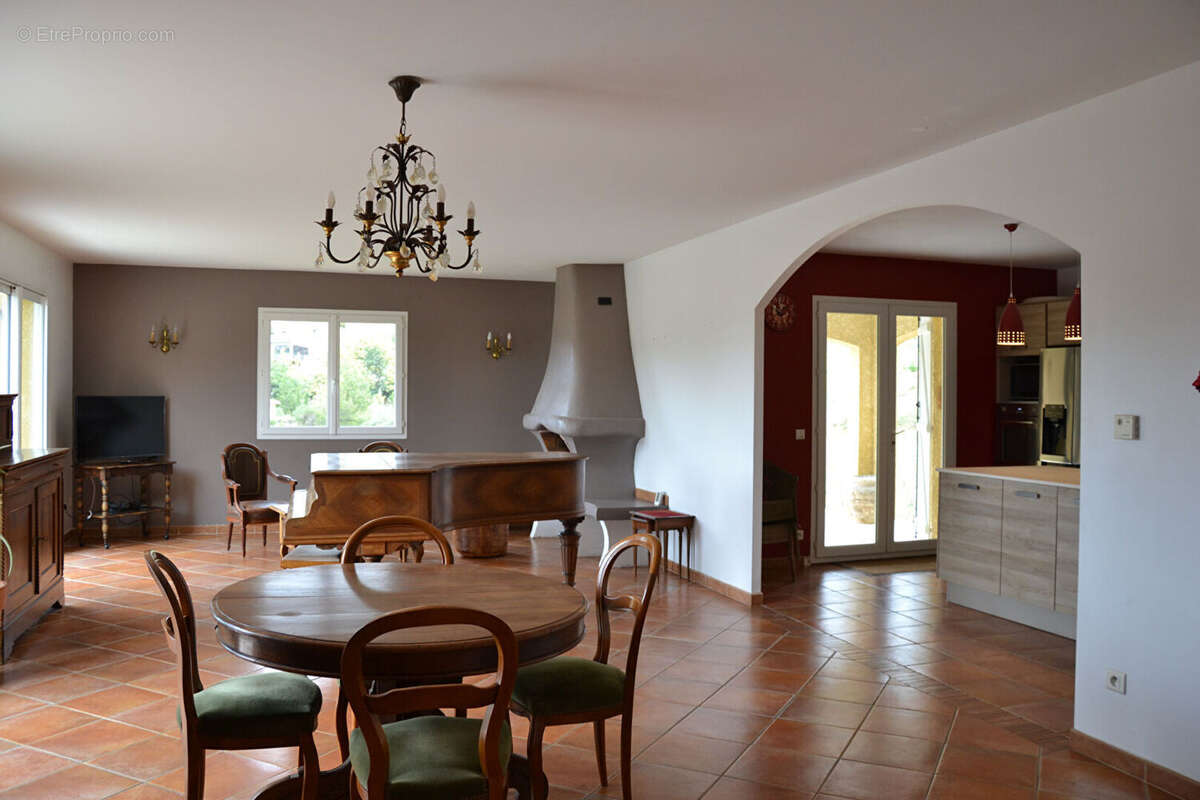 Roquebrun 34 villa 7 pièces plus studio DPE  A sur 1900 m² de terrain - photo 8