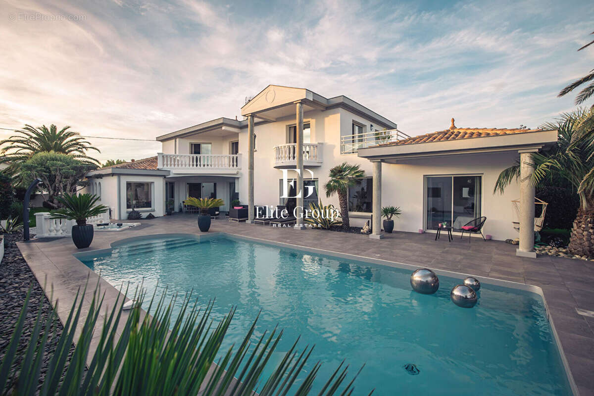 Maison à VAUX-SUR-MER