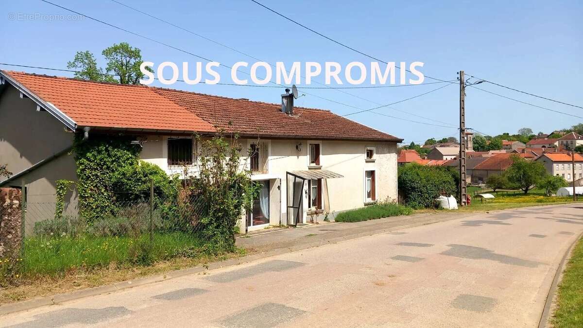 Maison à REGNEVELLE
