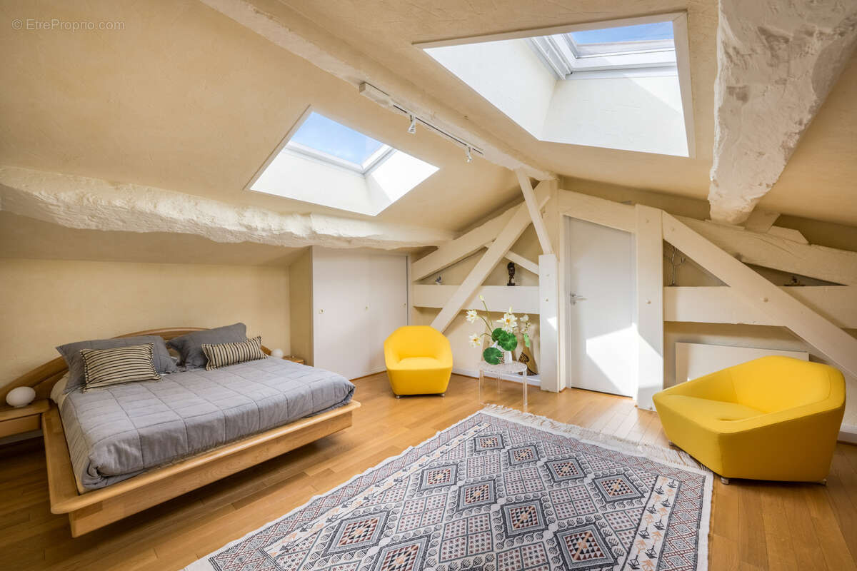 Maison à CHARNAY-LES-MACON