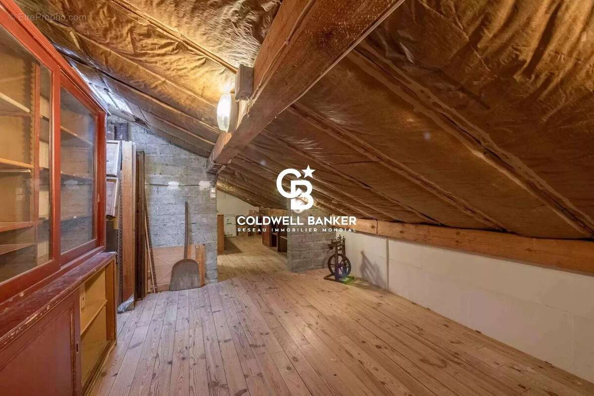 Maison à VETRAZ-MONTHOUX