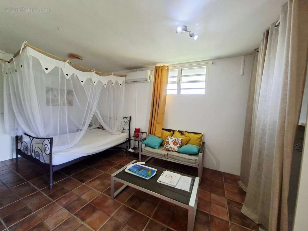 STE LUCE : Spacieuse villa T4 + Studio + piscine - photo 15