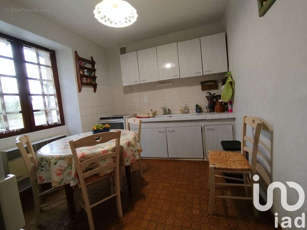 Maison 91 m² à Cressensac  - photo 8