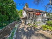 Maison à LE MESNIL-SAINT-DENIS