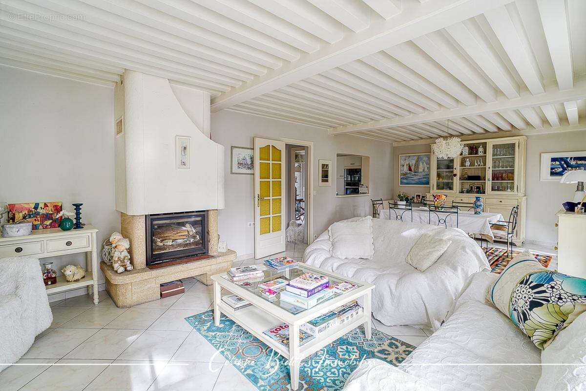 Maison à SAINT-PIERRE-DE-CHANDIEU