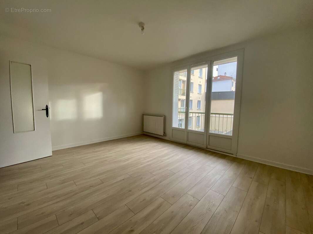 Appartement à ROMANS-SUR-ISERE