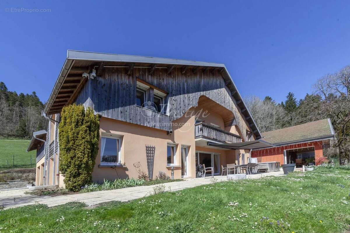 Maison à MORTEAU