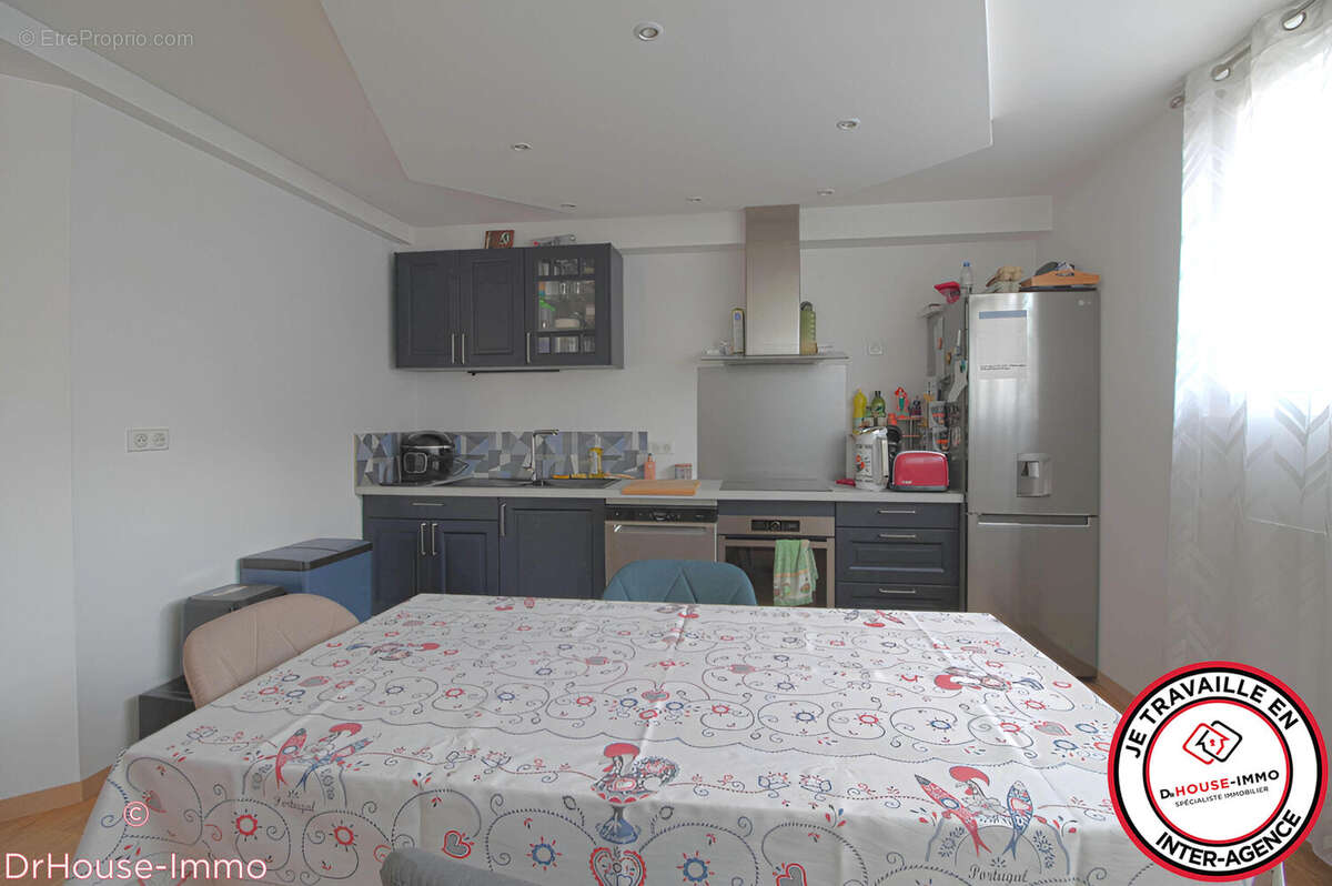 Appartement à FONTENAY-LE-FLEURY