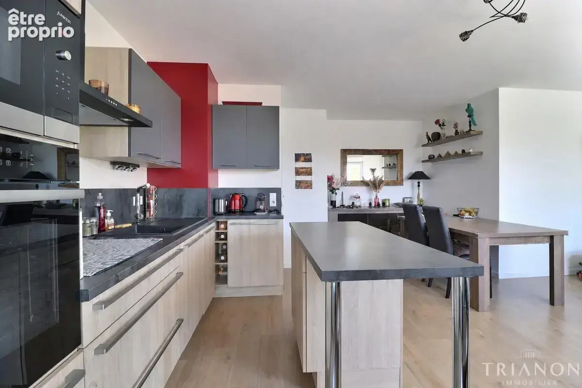 A Vendre sur Trappes - Appartement 4 pièces de 81 m² - Terrasse et balcon - 2 places de paking - photo 3