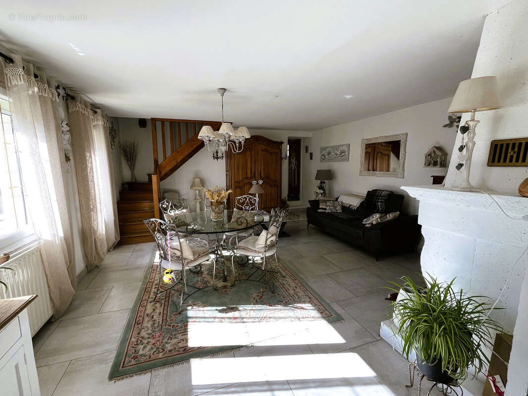 Maison à PONT-SAINTE-MAXENCE