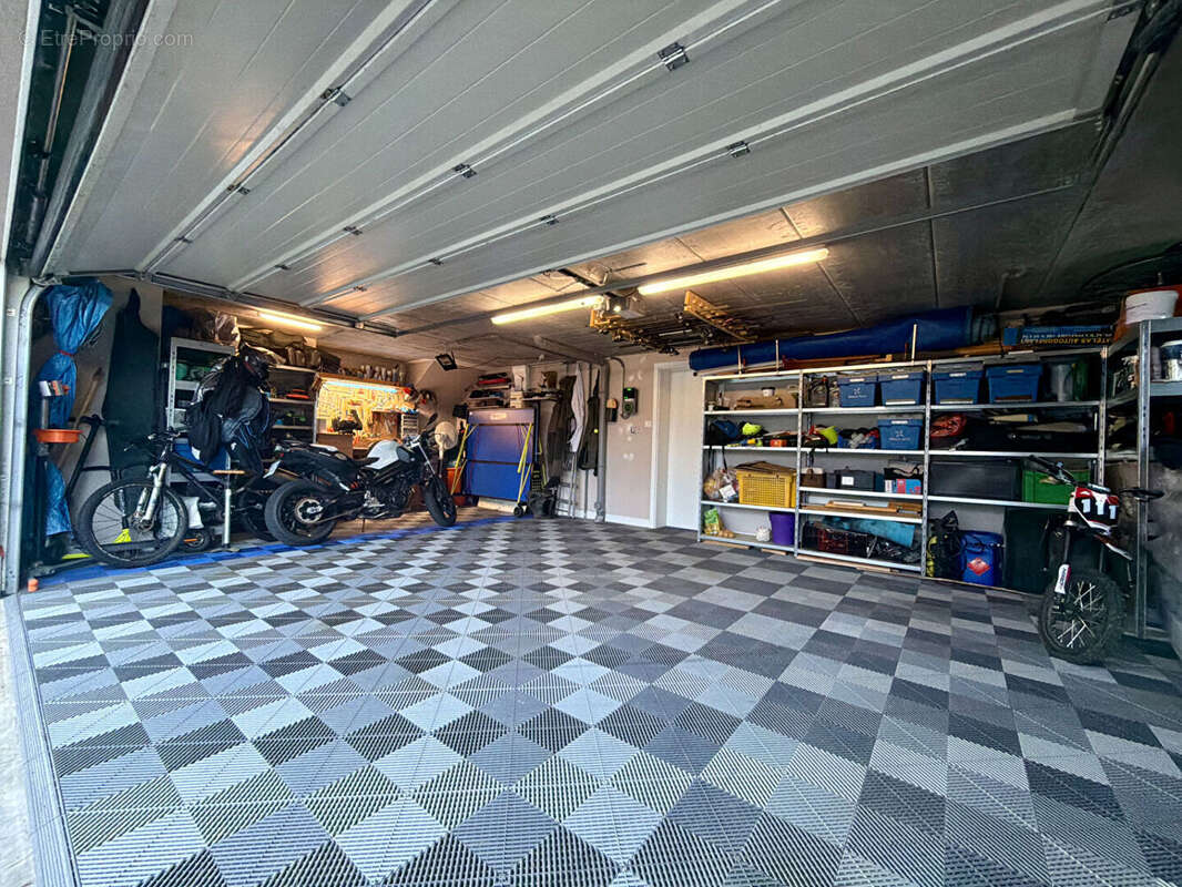 Maison à MONTOIS-LA-MONTAGNE