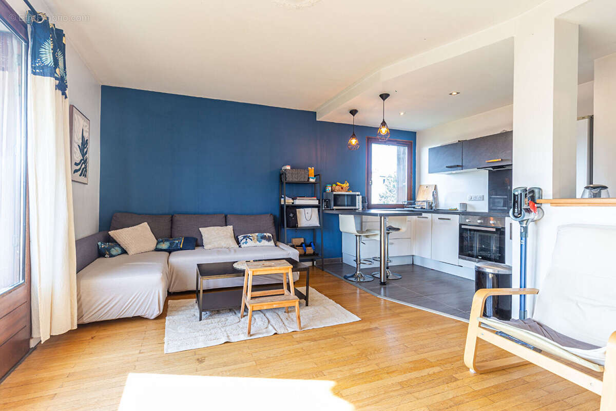 Agence immobiliere laforet - exclusivite - "acacia" - annecy - appartement t2 de 45,66m² - balcon - cave - usage place - dernier - photo 5