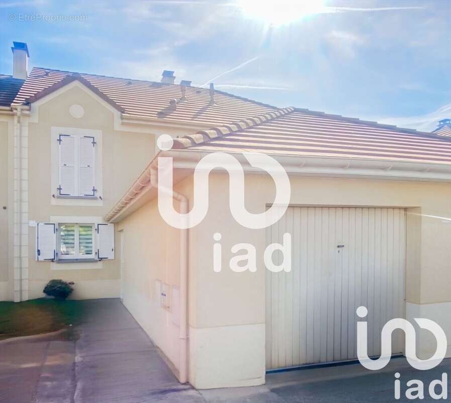 Photo 2 - Maison à COMBS-LA-VILLE