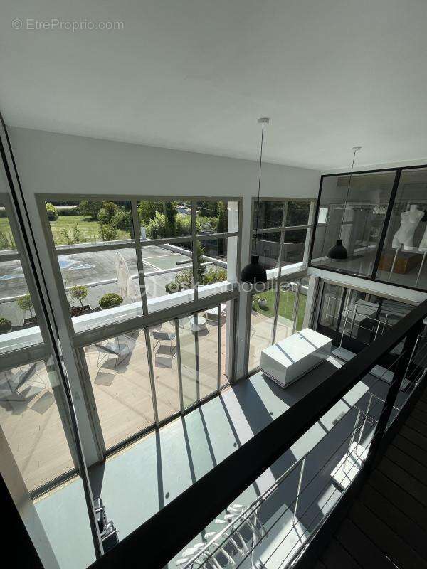 Commerce à AIX-EN-PROVENCE