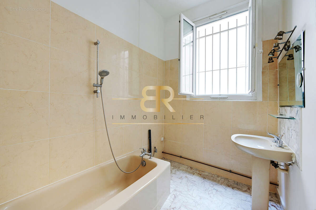 Appartement à PARIS-6E