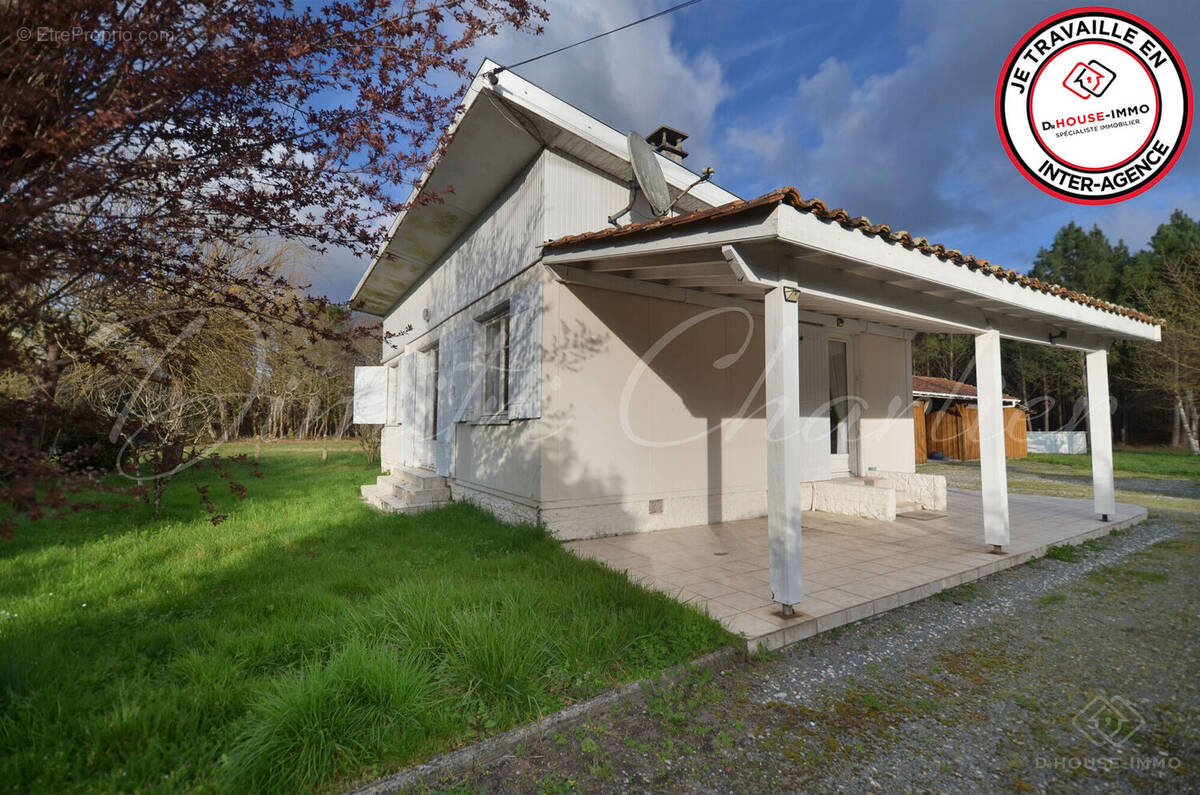 Maison à VENDAYS-MONTALIVET