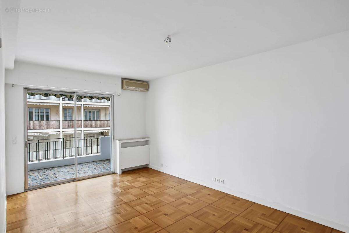 Nice quartier Musiciens : Vaste 3 pièces avec terrasse - photo 3