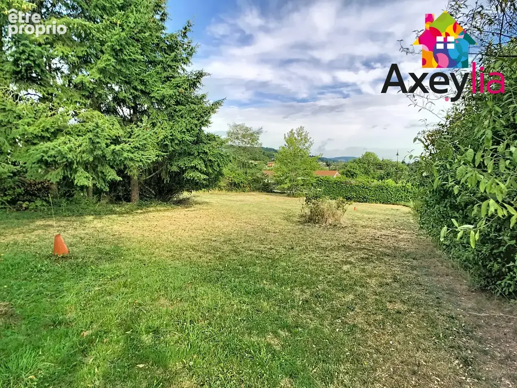A vendre - st-alban-les-eaux - propriete avec maisons et apparts sur 6621 m2 terrain - photo 12