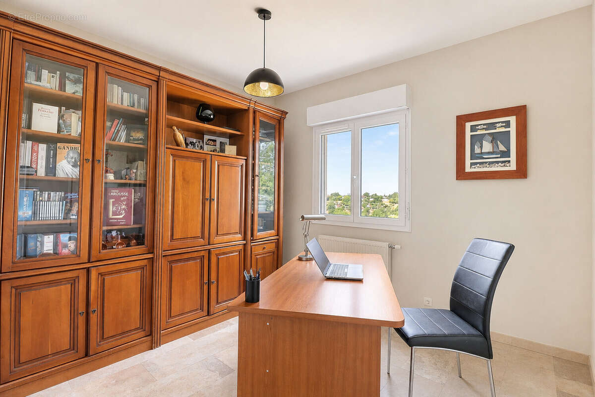 Maison 200 m² avec studio indépendant - photo 7